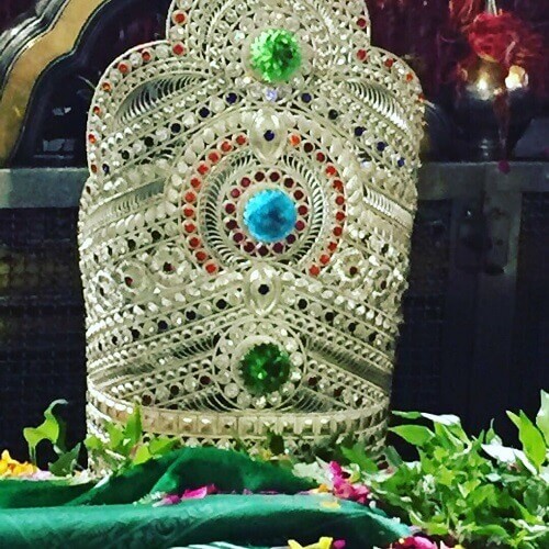 Crown for Hazrat Saiyed Ali Mira Datar
